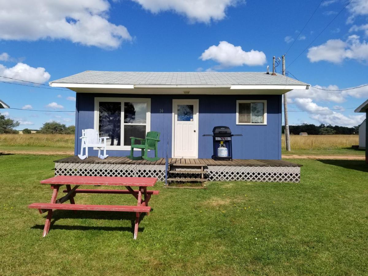 Blue Spruces Cottages Hampton Exterior photo